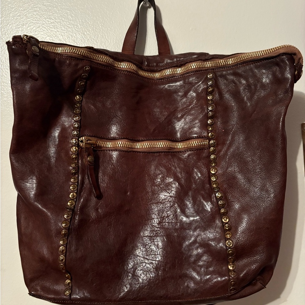 Campomaggi EXCELLENT condition dark brown leather studded zip backpack